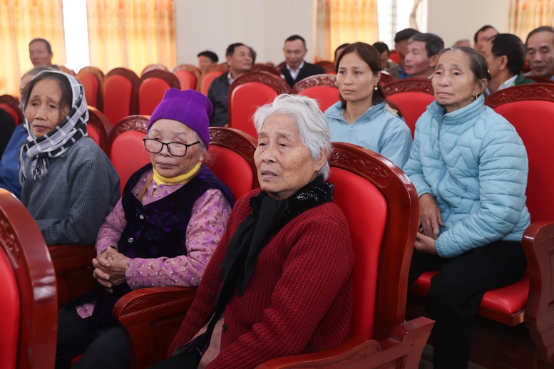 Các tổ chức quốc tế đã rất ngạc nhiên trước kỳ tích xóa nhà tạm, nhà dột nát- Ảnh 3. Các tổ chức quốc tế đã rất ngạc nhiên trước kỳ tích xóa nhà tạm, nhà dột nát- Ảnh 3.