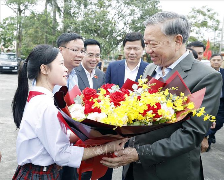 Tổng Bí thư Tô Lâm: Tập trung phát triển nông nghiệp xanh, giá trị cao, xây dựng kinh tế nông thôn hiện đại- Ảnh 2. Tổng Bí thư Tô Lâm: Tập trung phát triển nông nghiệp xanh, giá trị cao, xây dựng kinh tế nông thôn hiện đại- Ảnh 2.