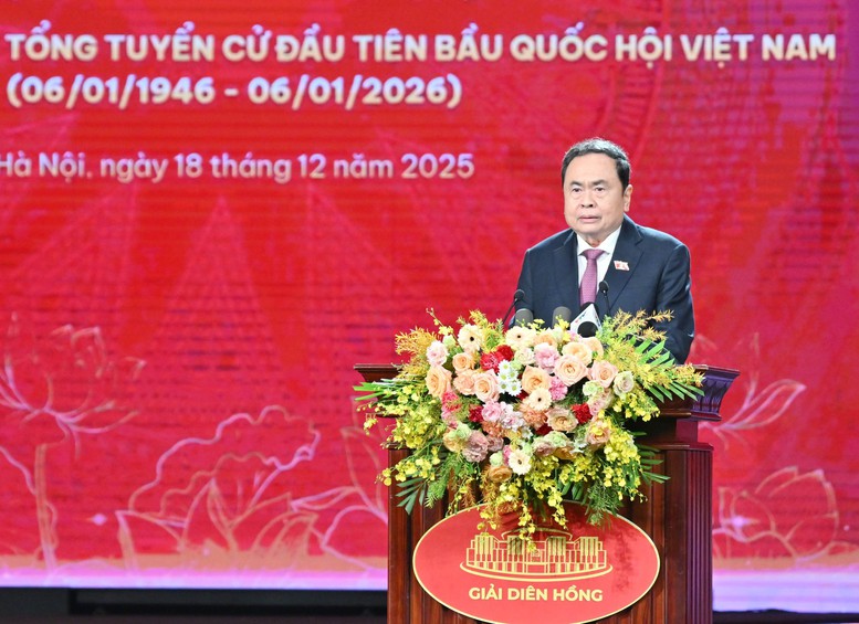 Trao Giải Diên Hồng lần thứ tư- Ảnh 1. Trao Giải Diên Hồng lần thứ tư- Ảnh 1.