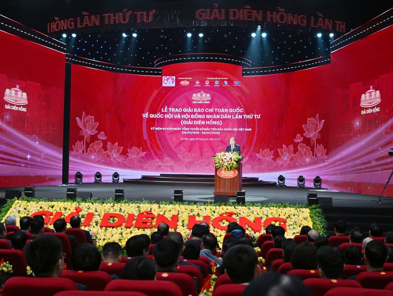 Trao Giải Diên Hồng lần thứ tư- Ảnh 3. Trao Giải Diên Hồng lần thứ tư- Ảnh 3.