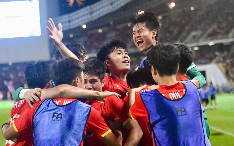 Thủ tướng gửi thư chúc mừng Đội tuyển bóng đá nam U22 và Đội tuyển nữ Futsal quốc gia Việt Nam giành Huy chương Vàng SEA Games 33
