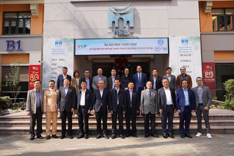 TỌA ĐÀM: An ninh phi truyền thống trong quản trị đô thị Hà Nội: Thực trạng - thách thức - giải pháp bền vững- Ảnh 5. TỌA ĐÀM: An ninh phi truyền thống trong quản trị đô thị Hà Nội: Thực trạng - thách thức - giải pháp bền vững- Ảnh 5.