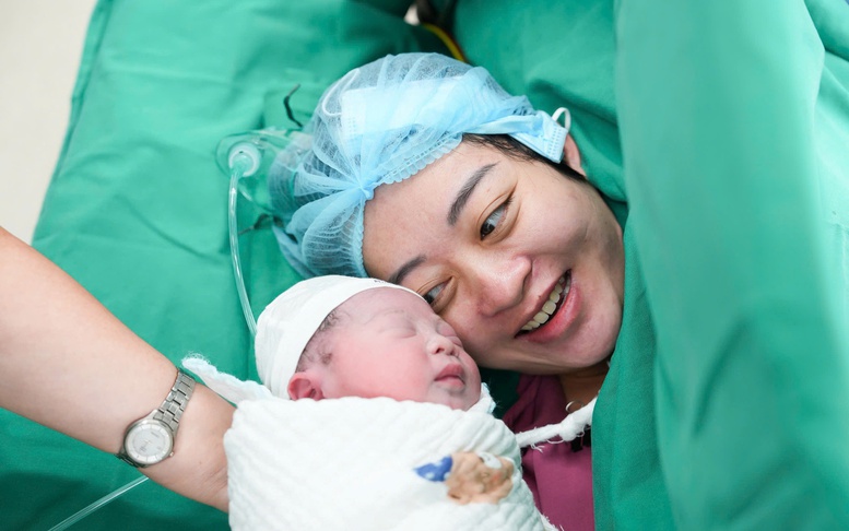 'Em bé US-HIFU' đầu tiên chào đời: Bước tiến kép trong điều trị u và hỗ trợ sinh sản