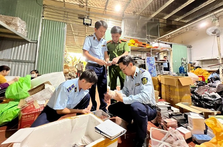 Đẩy mạnh chống hàng giả trên sàn thương mại điện tử- Ảnh 1. Đẩy mạnh chống hàng giả trên sàn thương mại điện tử- Ảnh 1.
