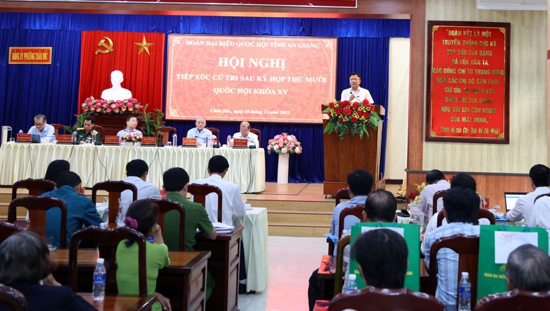 Phó Thủ tướng Lê Thành Long tiếp xúc cử tri An Giang- Ảnh 4.