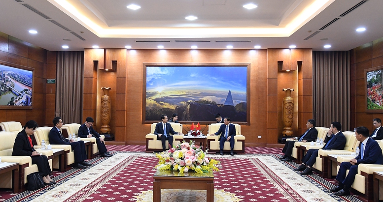 Phó Thủ tướng Bùi Thanh Sơn tiếp Đại sứ Trung Quốc Hà Vĩ- Ảnh 3. Phó Thủ tướng Bùi Thanh Sơn tiếp Đại sứ Trung Quốc Hà Vĩ- Ảnh 3.