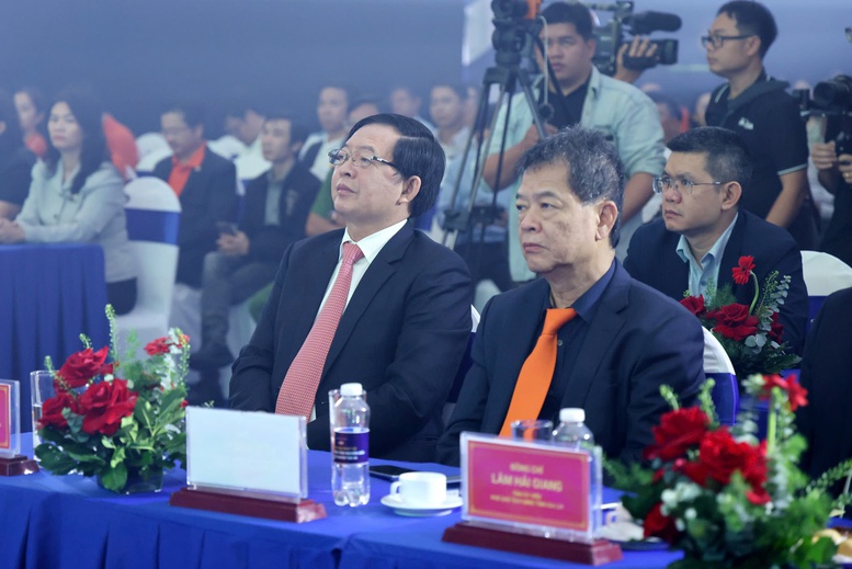 Phó Thủ tướng Hồ Quốc Dũng dự khởi công Trung tâm nghiên cứu trí tuệ nhân tạo AI tại Gia Lai- Ảnh 2. Phó Thủ tướng Hồ Quốc Dũng dự khởi công Trung tâm nghiên cứu trí tuệ nhân tạo AI tại Gia Lai- Ảnh 2.