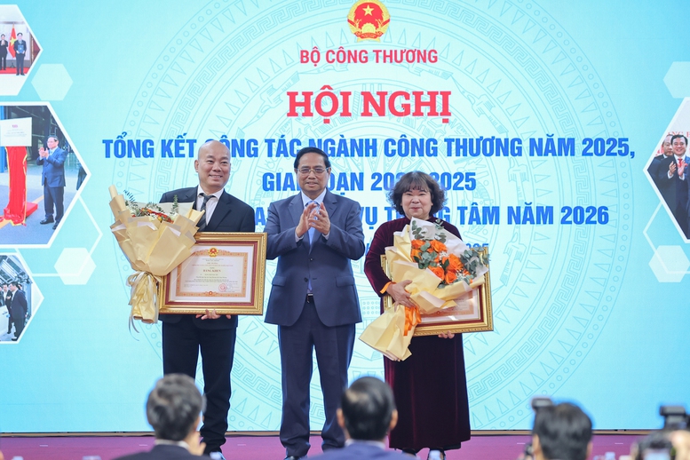 Thủ tướng: Ngành công thương phải phát huy "6 tiên phong"- Ảnh 9.