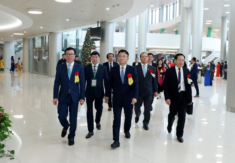 CẬP NHẬT: Thủ tướng Chính phủ và Chủ tịch Quốc hội dự lễ khởi công, khánh thành 234 dự án lớn trên cả nước- Ảnh 8.