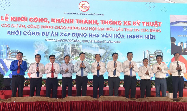 TỔNG THUẬT: Thủ tướng Chính phủ và Chủ tịch Quốc hội dự lễ khởi công, khánh thành 234 dự án lớn trên cả nước- Ảnh 21. TỔNG THUẬT: Thủ tướng Chính phủ và Chủ tịch Quốc hội dự lễ khởi công, khánh thành 234 dự án lớn trên cả nước- Ảnh 21.