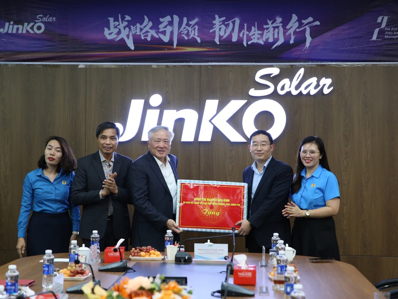 Phó Thủ tướng Thường trực Chính phủ Nguyễn Hòa Bình thăm, kiểm tra một số dự án tại Quảng Ninh- Ảnh 4.