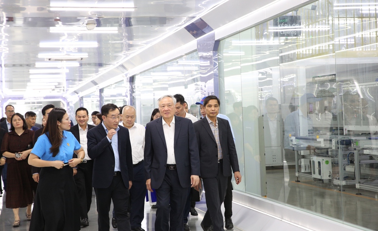 Phó Thủ tướng Thường trực Chính phủ Nguyễn Hòa Bình thăm, kiểm tra một số dự án tại Quảng Ninh