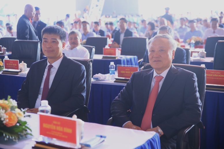 Vietjet cất nóc hangar chuẩn quốc tế, khai trương chuyến bay tới sân bay Long Thành- Ảnh 1.