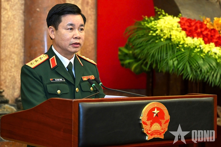 Chủ tịch nước trao Quyết định thăng quân hàm Thượng tướng đối với hai sỹ quan quân đội- Ảnh 4.