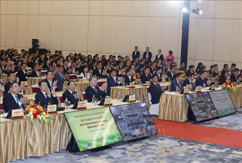 Tổng Bí thư dự Hội nghị toàn quốc triển khai nhiệm vụ năm 2026 của ngành Tuyên giáo và Dân vận- Ảnh 5. Tổng Bí thư dự Hội nghị toàn quốc triển khai nhiệm vụ năm 2026 của ngành Tuyên giáo và Dân vận- Ảnh 5.