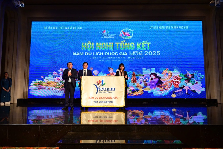 Du khách đến Huế tăng hơn 61% trong Năm Du lịch quốc gia 2025- Ảnh 1.