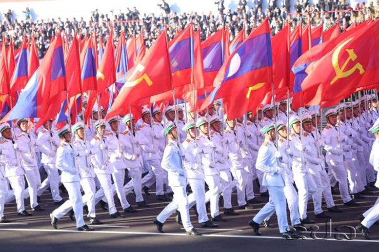 Chùm ảnh: Diễu binh, diễu hành chào mừng 50 năm Quốc khánh Lào- Ảnh 6. Chùm ảnh: Diễu binh, diễu hành chào mừng 50 năm Quốc khánh Lào- Ảnh 6.