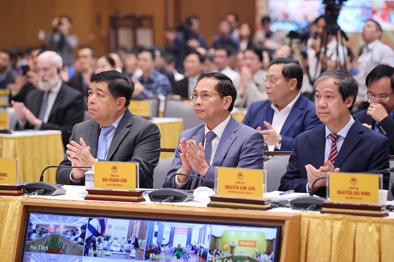 CẬP NHẬT: Thủ tướng Phạm Minh Chính chủ trì Diễn đàn quốc gia phát triển Kinh tế số và xã hội số lần thứ 3- Ảnh 3.