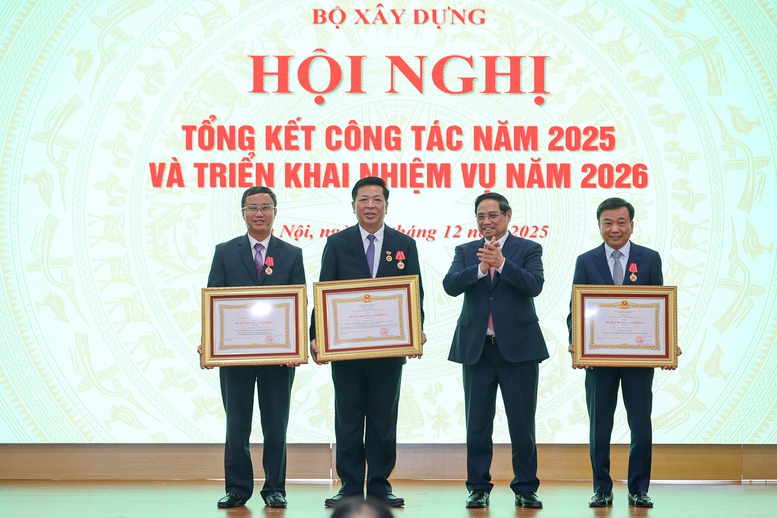 Thủ tướng: Ngành Xây dựng thực hiện "5 đảm bảo, 6 đột phá" để phát triển kết cấu hạ tầng đồng bộ, hiện đại- Ảnh 7.