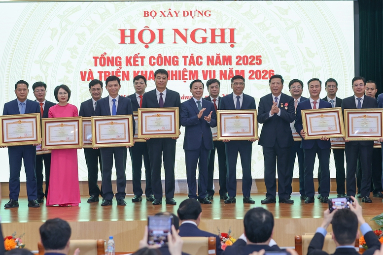 Thủ tướng: Ngành Xây dựng thực hiện "5 đảm bảo, 6 đột phá" để phát triển kết cấu hạ tầng đồng bộ, hiện đại- Ảnh 8.