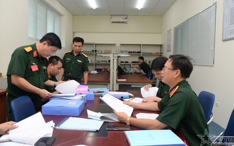 Quân nhân chuyên nghiệp nghỉ hưu trước tuổi theo quy định nào?