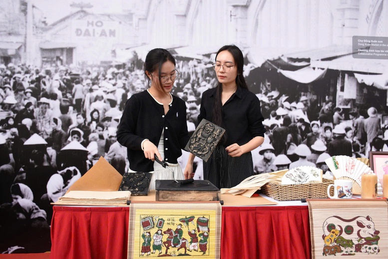 Khai mạc Trưng bày ‘Di sản văn hóa Việt Nam - Sức sống từ truyền thống đến hiện đại’- Ảnh 3.