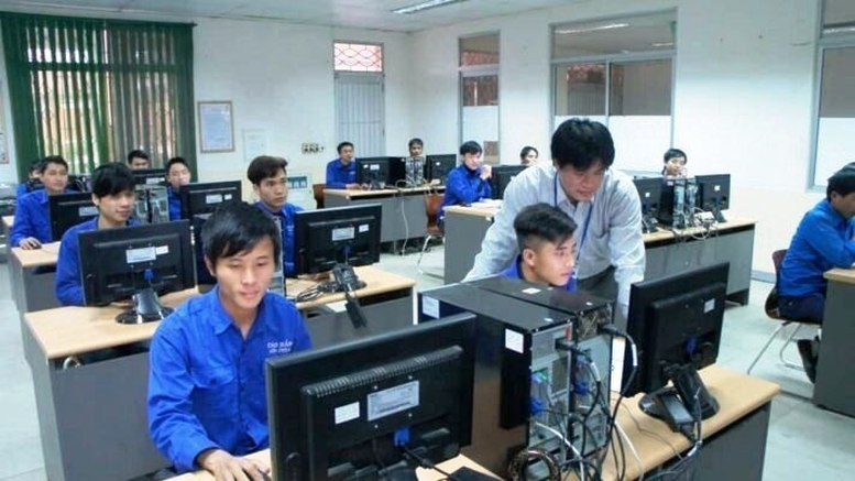 Đề xuất chính sách khen thưởng, tôn vinh người dạy nghề- Ảnh 1.