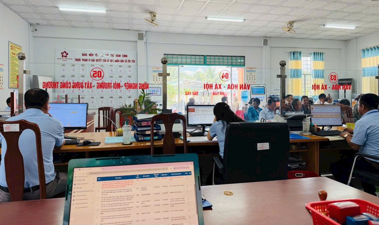 Cải cách hành chính ở An Giang: Hơn 70% hồ sơ đất đai được giải quyết trực tuyến- Ảnh 1. Cải cách hành chính ở An Giang: Hơn 70% hồ sơ đất đai được giải quyết trực tuyến- Ảnh 1.