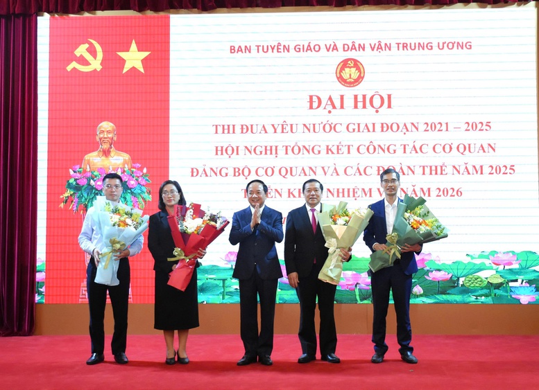 Tăng cường công tác tuyên truyền trước, trong và sau Đại hội XIV của Đảng- Ảnh 4.