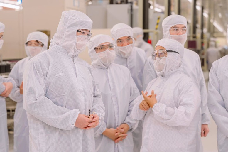 Tăng cường hợp tác với Intel, thúc đẩy phát triển công nghiệp bán dẫn Việt Nam- Ảnh 1.