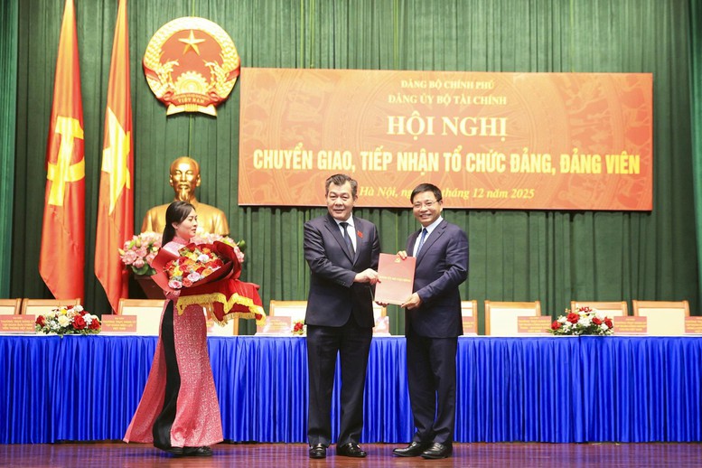 Bàn giao 22 đảng bộ doanh nghiệp nhà nước về Đảng bộ Bộ Tài chính- Ảnh 1.