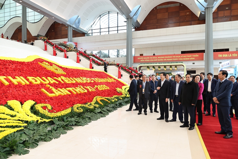 Thủ tướng Phạm Minh Chính kiểm tra công tác chuẩn bị Đại hội Thi đua yêu nước toàn quốc lần thứ XI- Ảnh 4.