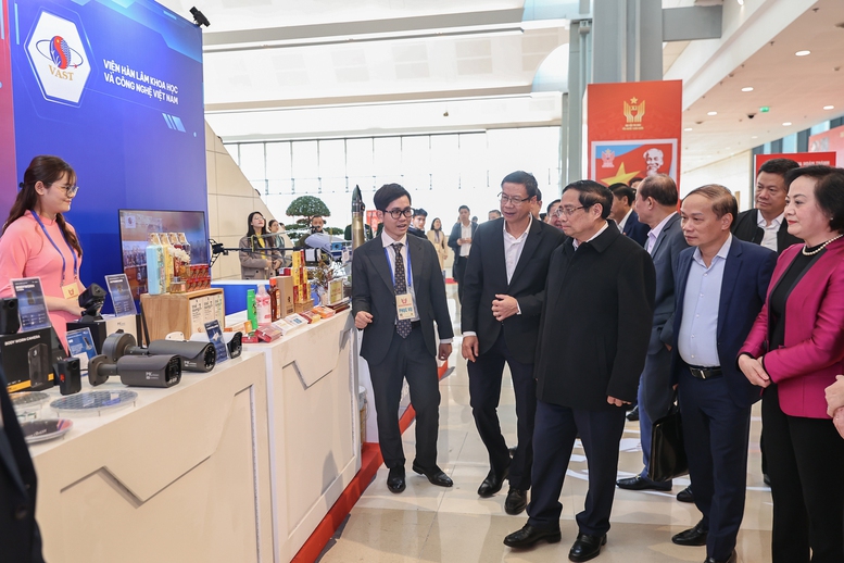 Thủ tướng Phạm Minh Chính kiểm tra công tác chuẩn bị Đại hội Thi đua yêu nước toàn quốc lần thứ XI- Ảnh 5.