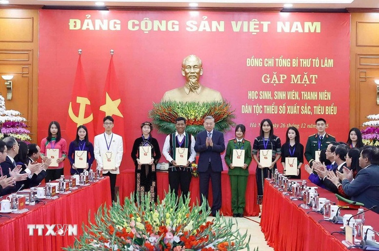 Tổng Bí thư Tô Lâm gặp mặt học sinh, sinh viên, thanh niên dân tộc thiểu số tiêu biểu- Ảnh 2.