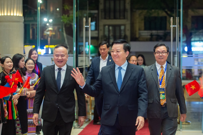 Tuyên dương học sinh, sinh viên, thanh niên dân tộc thiểu số tiêu biểu năm 2025- Ảnh 1.