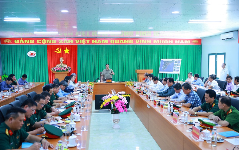 Thủ tướng kiểm tra, đôn đốc một số dự án hạ tầng chiến lược tại Cà Mau- Ảnh 10.