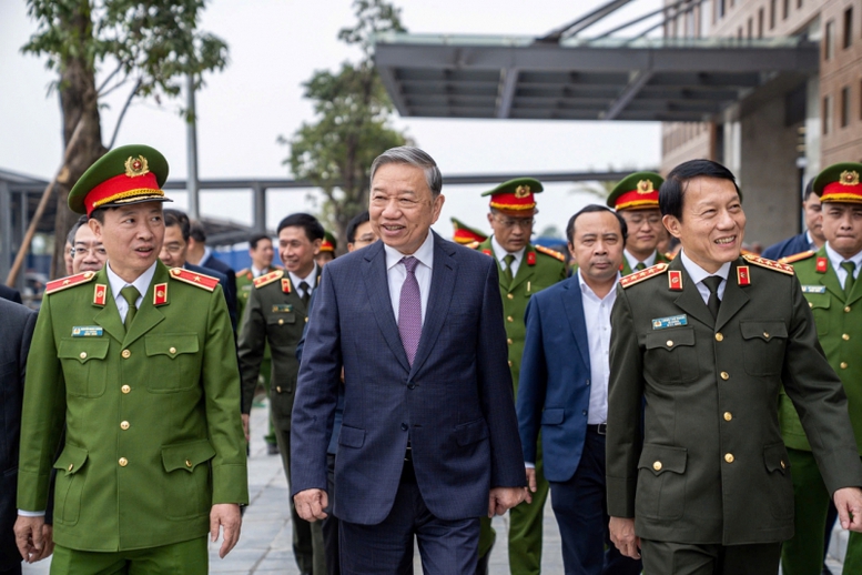 Tổng Bí thư Tô Lâm thăm, làm việc tại Trung tâm Dữ liệu Quốc gia, Bộ Công an- Ảnh 3.