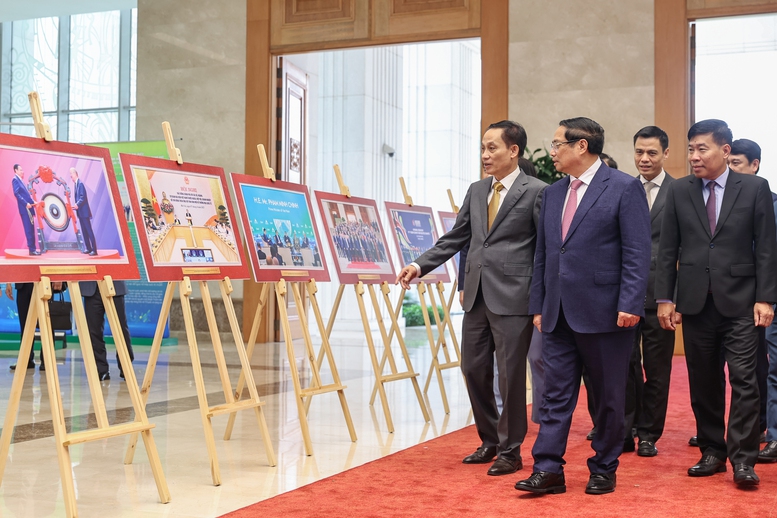 Thủ tướng: Củng cố vững chắc vành đai an ninh - phát triển của đất nước, giữ thế chủ động chiến lược- Ảnh 10.