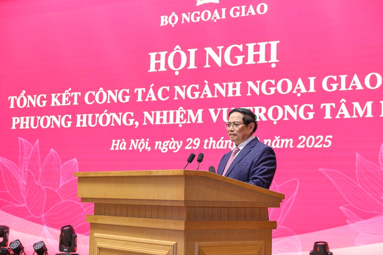 Thủ tướng: Củng cố vững chắc vành đai an ninh - phát triển của đất nước, giữ thế chủ động chiến lược- Ảnh 4.