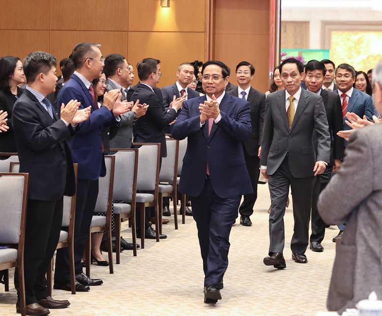 Thủ tướng: Củng cố vững chắc vành đai an ninh - phát triển của đất nước, giữ thế chủ động chiến lược- Ảnh 1.