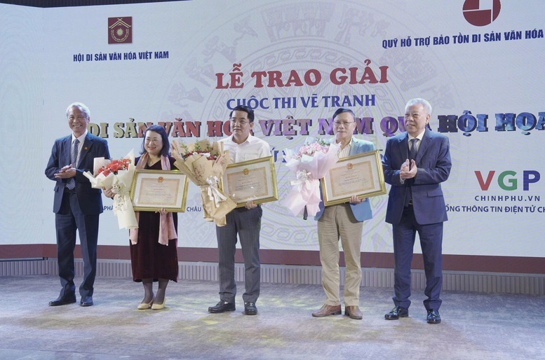 Trao giải cuộc thi vẽ tranh 'Di sản văn hóa Việt Nam qua hội họa' lần thứ II năm 2025- Ảnh 2. Trao giải cuộc thi vẽ tranh 'Di sản văn hóa Việt Nam qua hội họa' lần thứ II năm 2025- Ảnh 2.