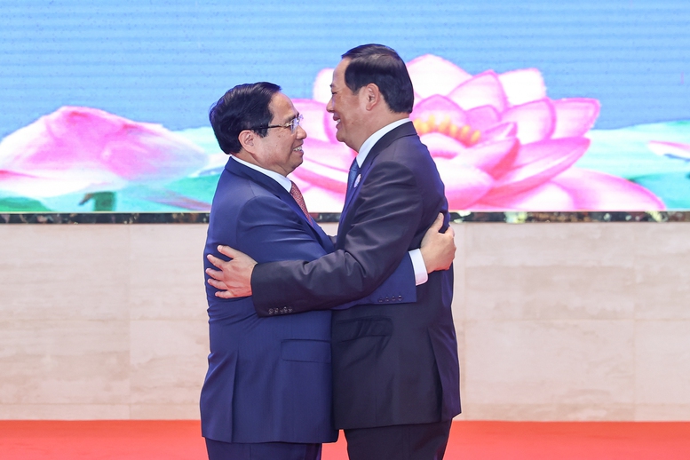 Kỳ họp 48 Uỷ ban Liên chính phủ Việt Nam – Lào: Hiện thực hoá quan hệ "gắn kết chiến lược"- Ảnh 3. Kỳ họp 48 Uỷ ban Liên chính phủ Việt Nam – Lào: Hiện thực hoá quan hệ "gắn kết chiến lược"- Ảnh 3.