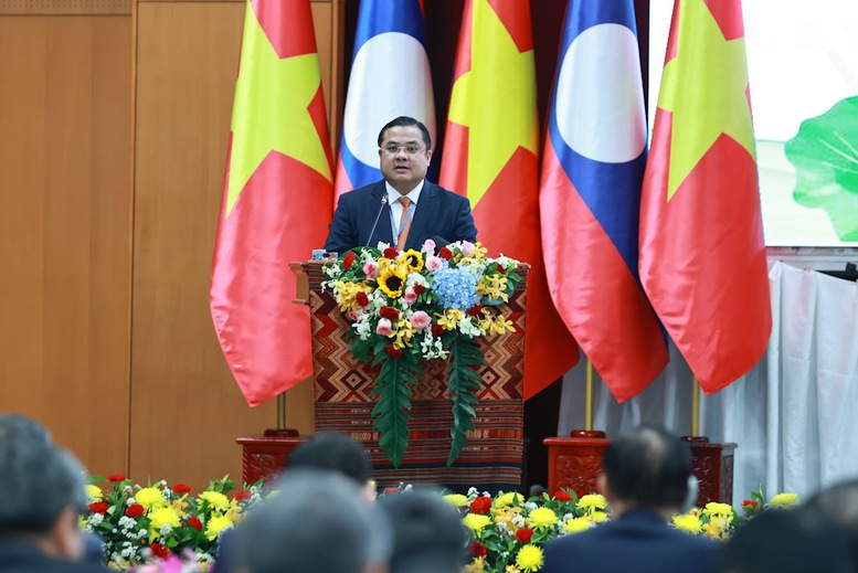 Thủ tướng: Phải chắt chiu và khai thác hiệu quả từng sáng kiến của doanh nghiệp Việt Nam - Lào- Ảnh 4. Thủ tướng: Phải chắt chiu và khai thác hiệu quả từng sáng kiến của doanh nghiệp Việt Nam - Lào- Ảnh 4.