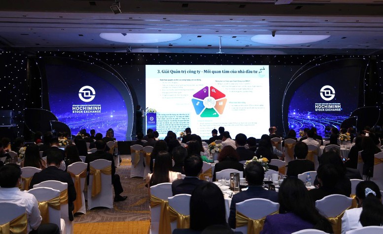 TTCK Việt Nam sôi động và có mức tăng trưởng hàng đầu khu vực- Ảnh 2.