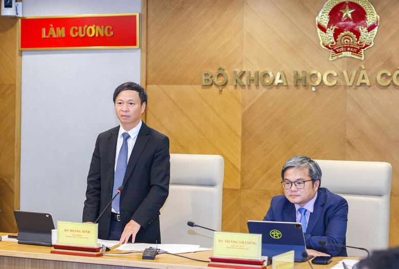 TECHFEST lần đầu tổ chức tại phố đi bộ Hồ Hoàn Kiếm - Ảnh 2. TECHFEST lần đầu tổ chức tại phố đi bộ Hồ Hoàn Kiếm - Ảnh 2.