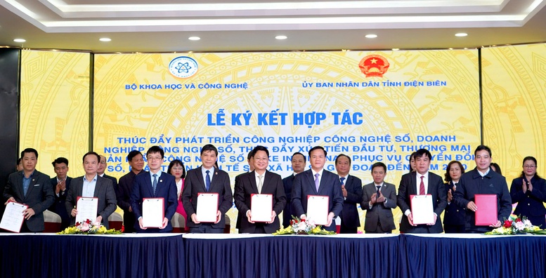 Đưa công nghệ số 'Make in Vietnam' về Tây Bắc- Ảnh 2.