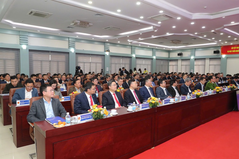 Vận hành an toàn, đầu tư hiệu quả, giữ vững 'trục xương sống' của hệ thống điện quốc gia- Ảnh 1.