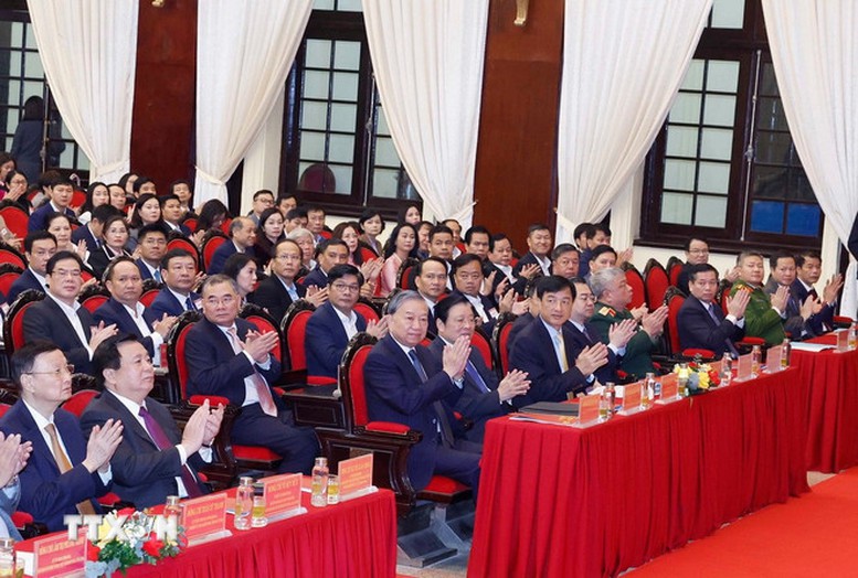 Tổng Bí thư: Đổi mới công tác đào tạo cán bộ theo hướng thiết thực, hiệu quả- Ảnh 2.