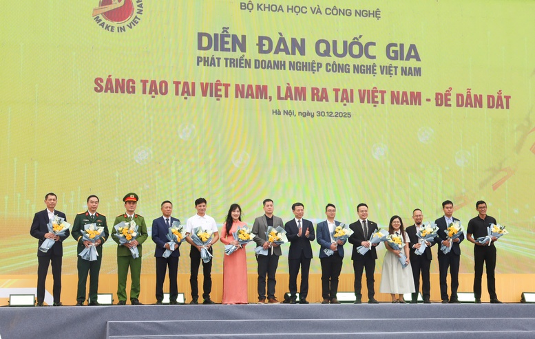 Trình diễn công nghệ Make in Viet Nam 2025: UAV Việt tham gia giải bài toán thực tiễn- Ảnh 4.