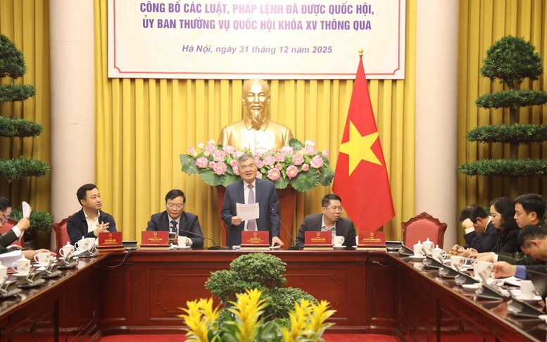 Công bố Lệnh của Chủ tịch nước về 14 luật và 1 pháp lệnh